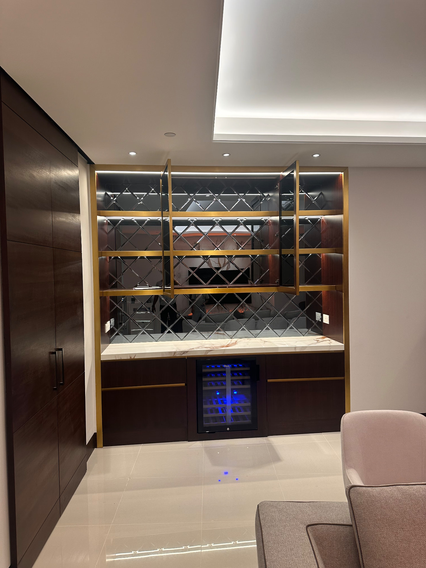 Home bar & wine cooler