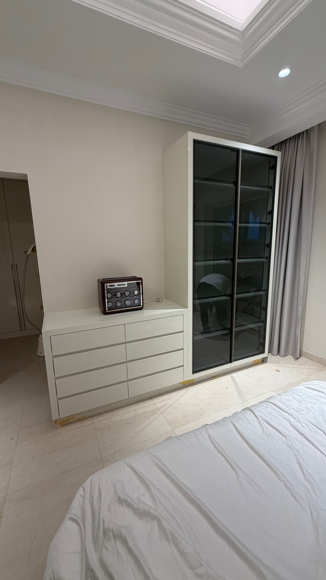 White dresser & display cabinet